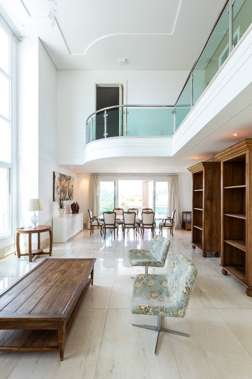 Casa em Condomínio Alphaville Santana de Parnaíba 