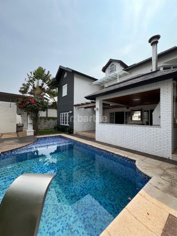 Casa em Condomínio Tamboré Santana de Parnaíba 