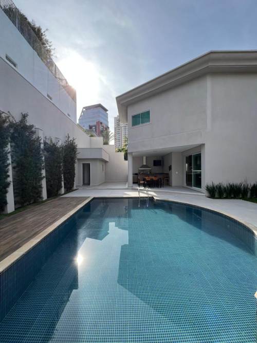 Casa em Condomínio Dezoito do Forte Empresarial/Alphaville. Barueri 