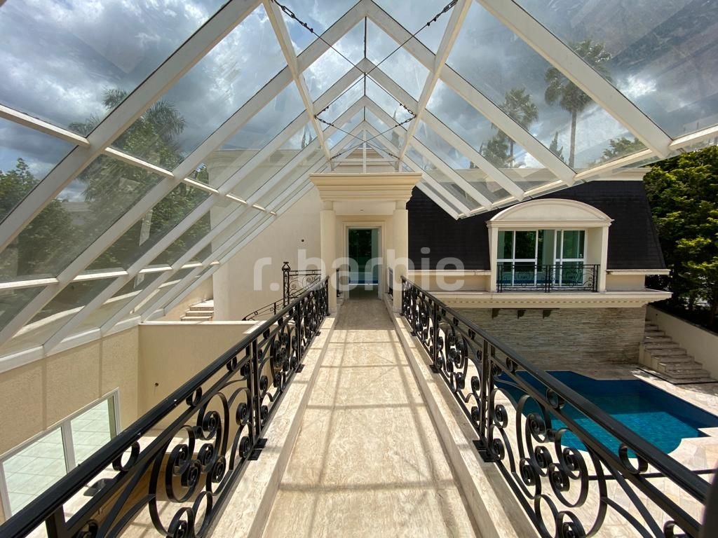 Casa em Condomínio Tamboré Santana de Parnaíba 