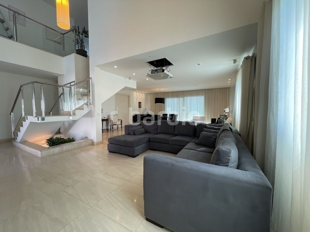 Casa em Condomínio Alphaville Santana de Parnaíba 