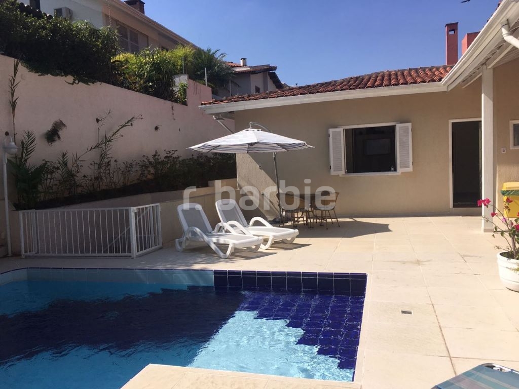 Casa em Condomínio Alphaville Santana de Parnaíba 