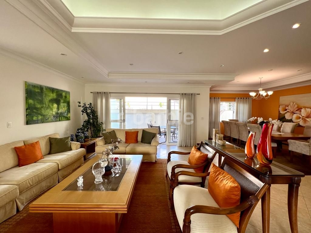 Casa em Condomínio Alphaville Santana de Parnaíba 