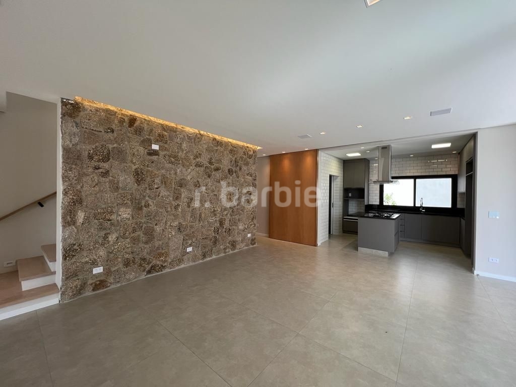 Casa em Condomínio Alphaville Santana de Parnaíba 